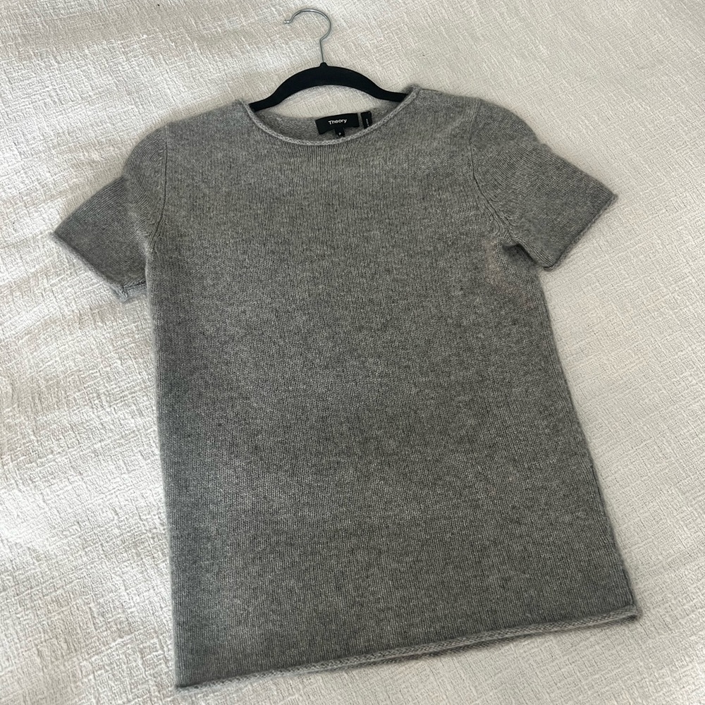 100% cashmere T-shirt from theory